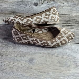 Skechers Cleo Flats Size 8 Sweet Tribe Tribal Pattern Shoes